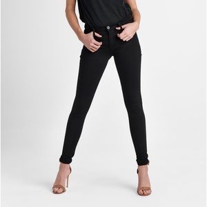 Hudson Jeans - Nico Midrise Super Skinny in Black